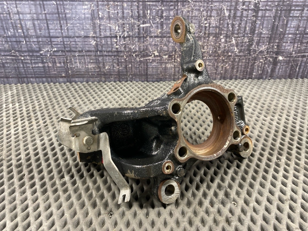 Поворотный кулак, 2370 рублей, Красноярск