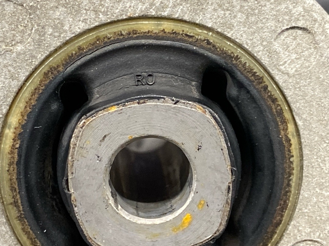 Опора двигателя, 1530 рублей, Красноярск