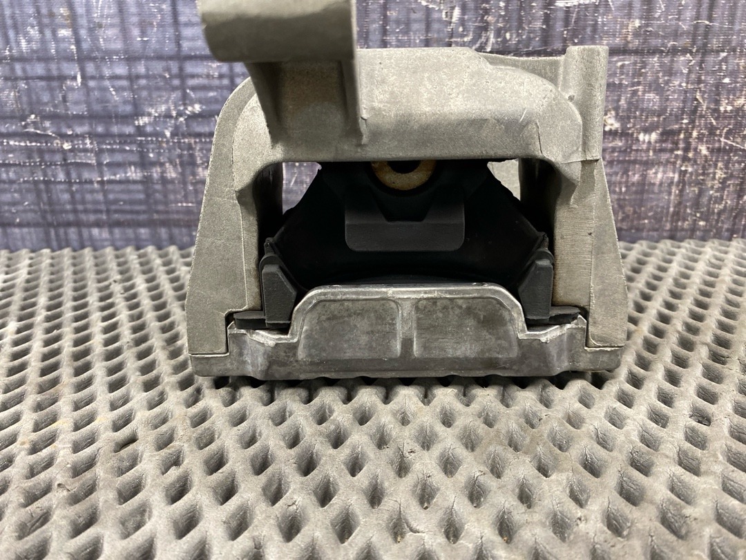 Подушка двигателя, 3940 рублей, Красноярск