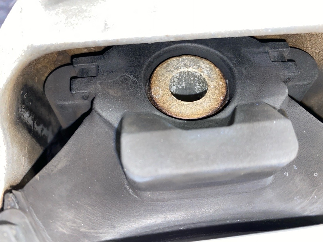 Подушка двигателя, 3940 рублей, Красноярск