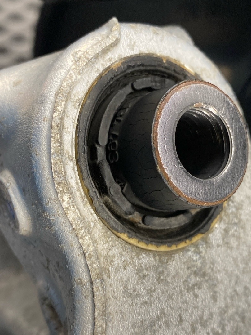 Поворотный кулак, 3430 рублей, Красноярск