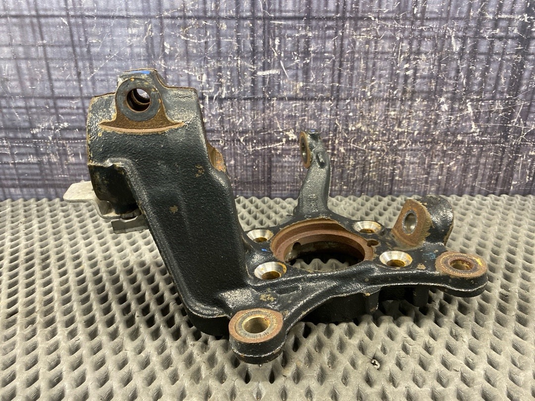 Поворотный кулак, 2370 рублей, Красноярск