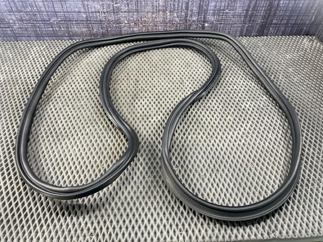 Уплотнитель крышки багажника, 1340 рублей, Красноярск