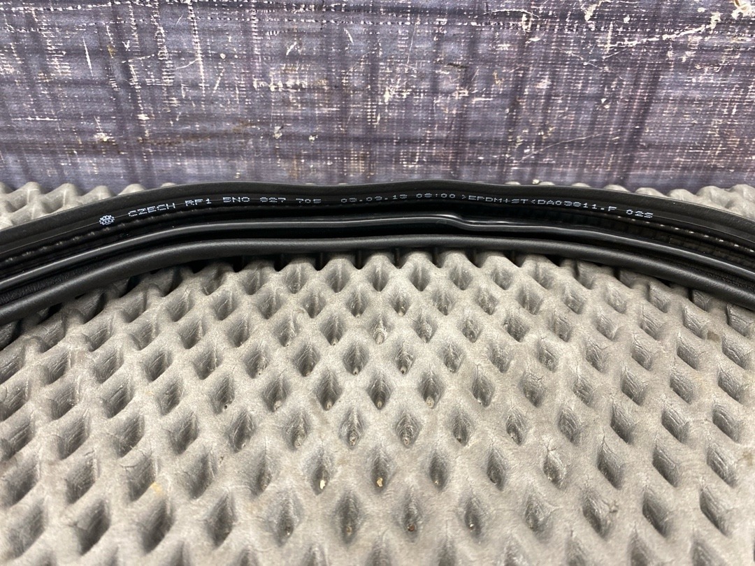 Уплотнитель крышки багажника, 1340 рублей, Красноярск