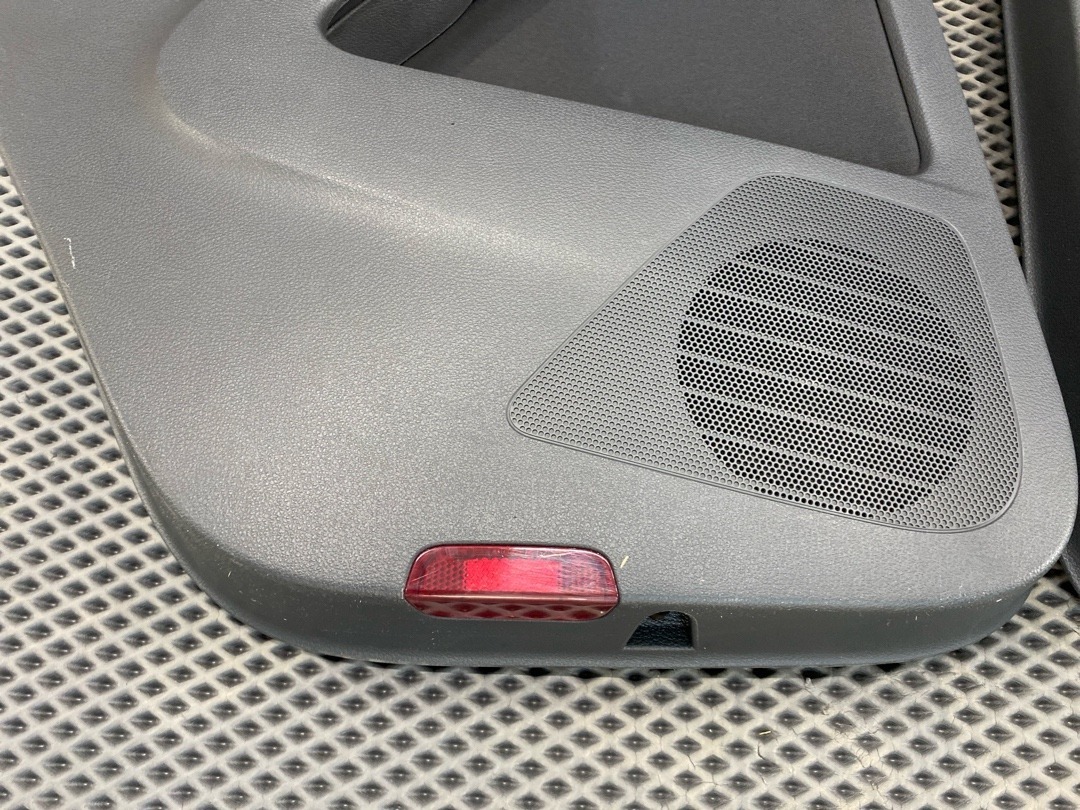 Комплект обшивок дверей, 7430 рублей, Красноярск