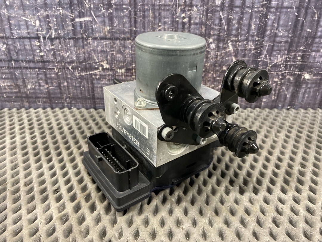 Блок ABS, 16870 рублей, Красноярск