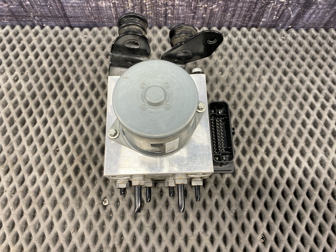 Блок ABS, 16870 рублей, Красноярск