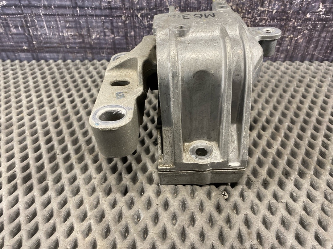 Подушка двигателя, 3730 рублей, Красноярск