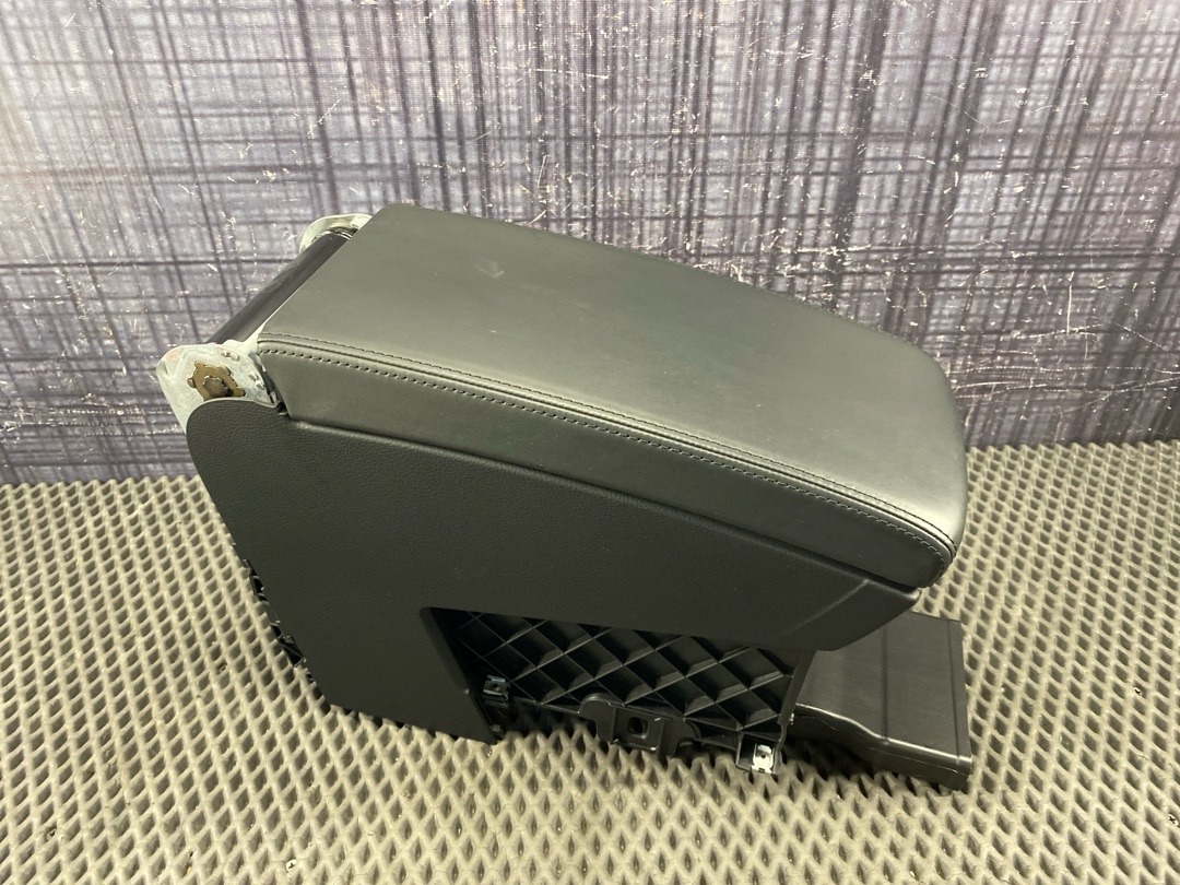 Подлокотник, 8360 рублей, Красноярск