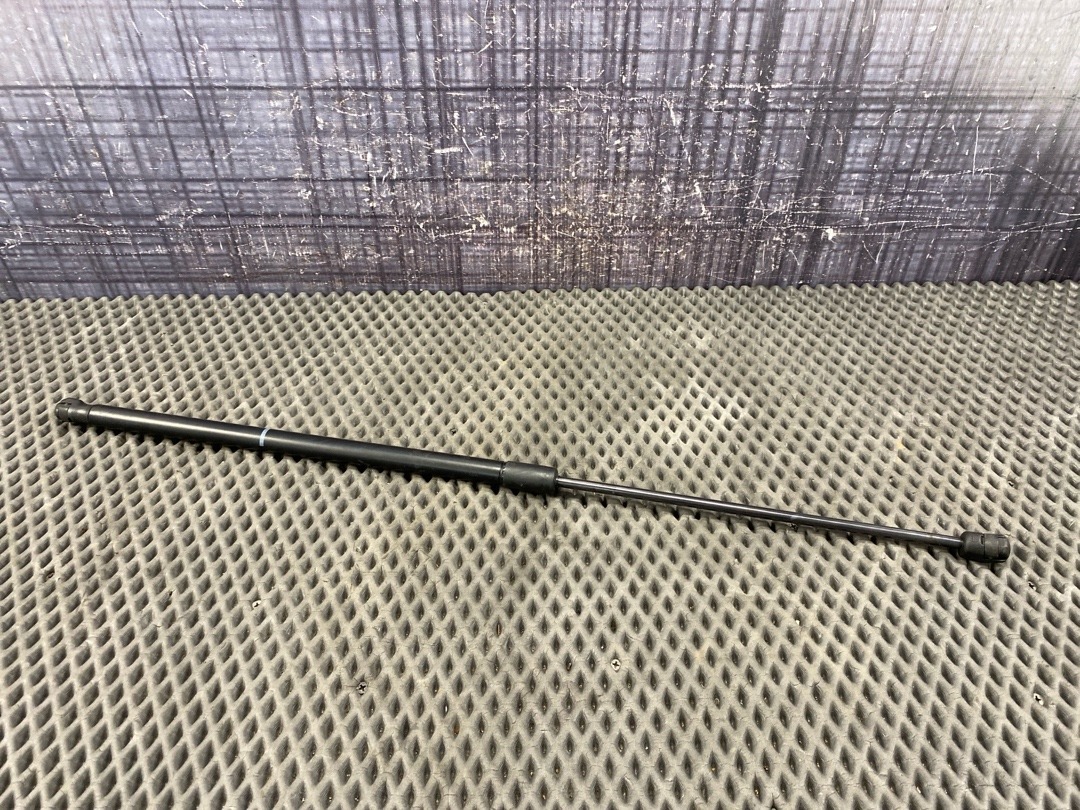 Амортизатор капота, 890 рублей, Красноярск