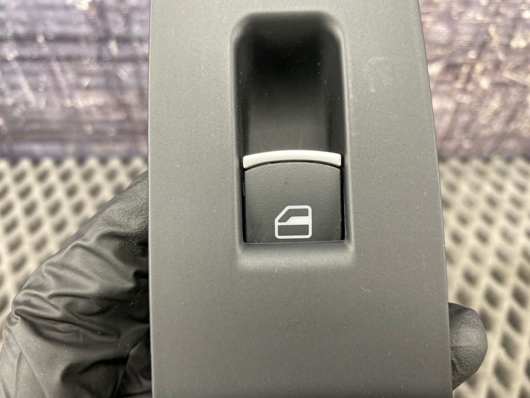 Кнопка стеклоподъемника, 890 рублей, Красноярск