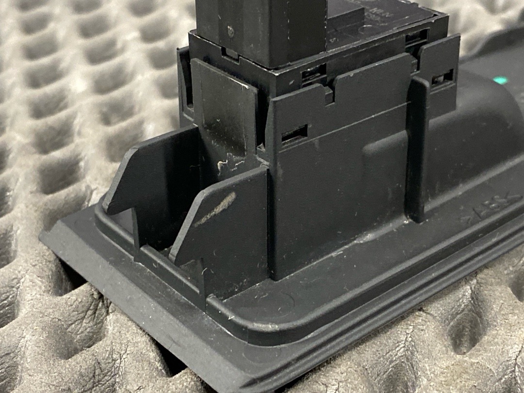 Кнопка стеклоподъемника, 890 рублей, Красноярск