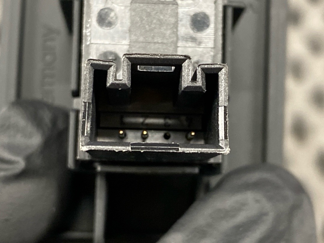 Кнопка стеклоподъемника, 890 рублей, Красноярск