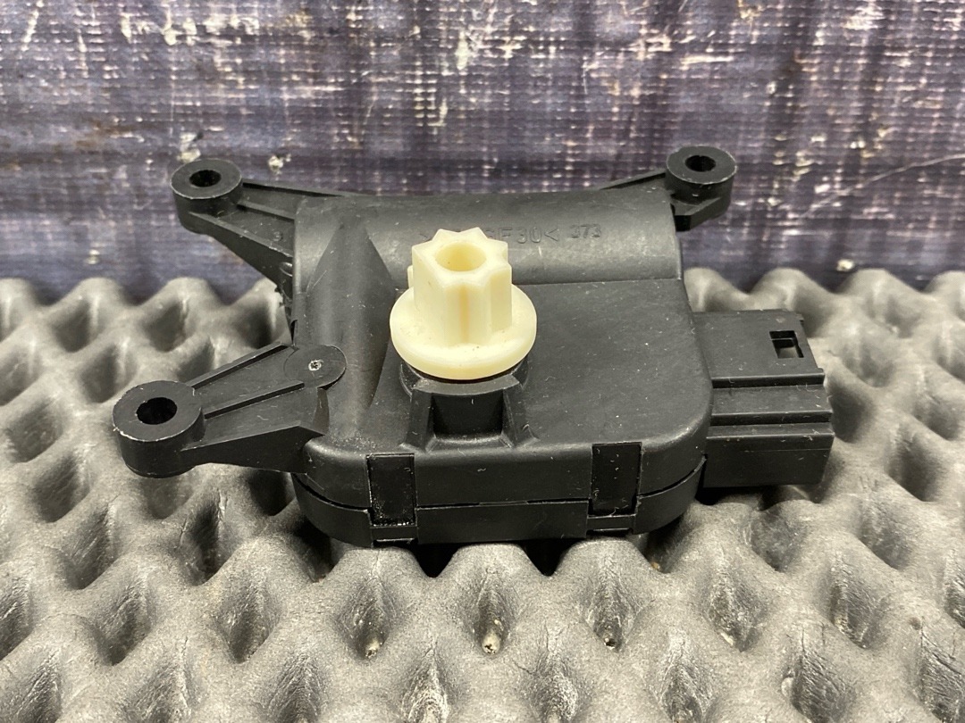 Мотор заслонки печки, 1250 рублей, Красноярск