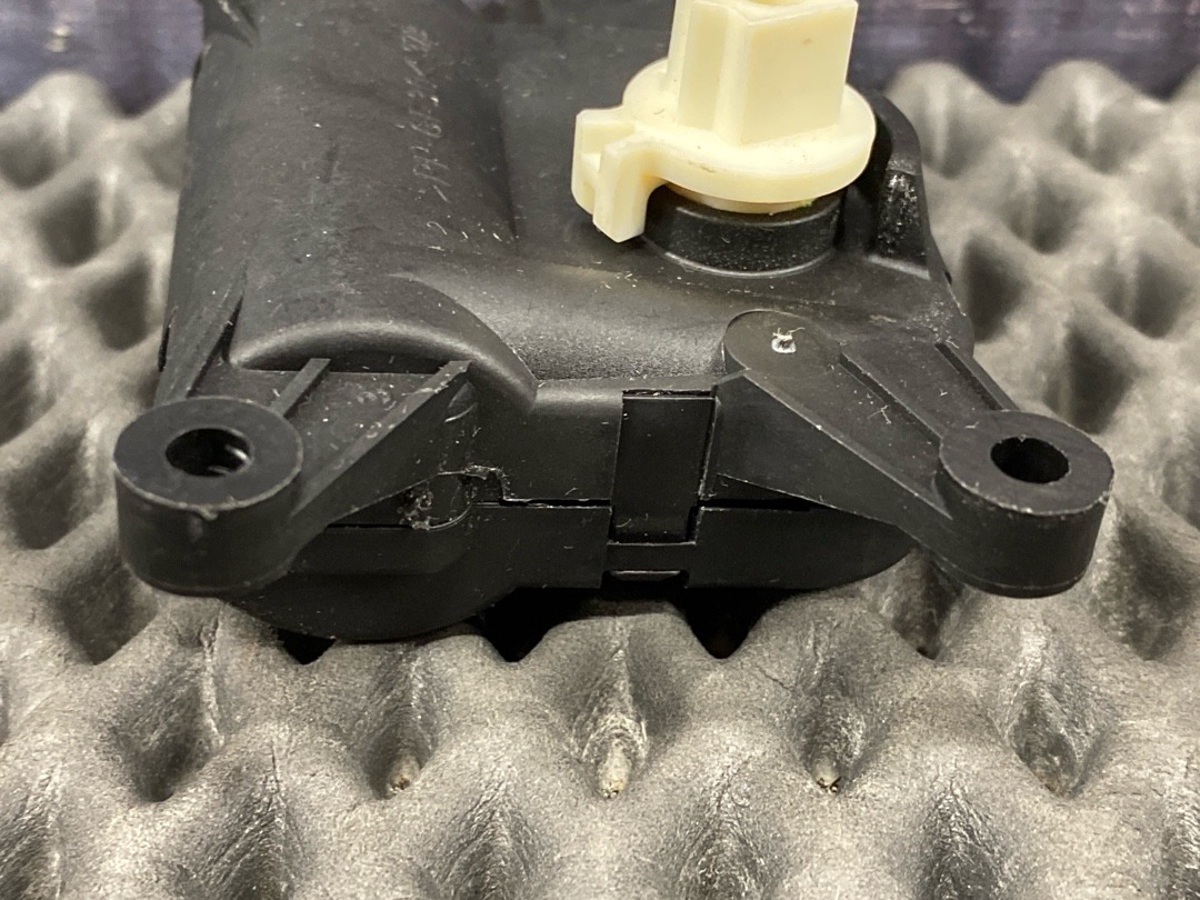 Мотор заслонки печки, 1250 рублей, Красноярск