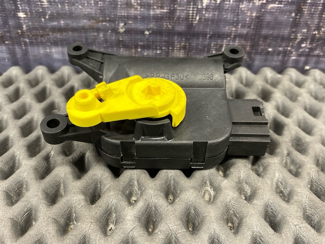 Мотор заслонки печки, 1250 рублей, Красноярск