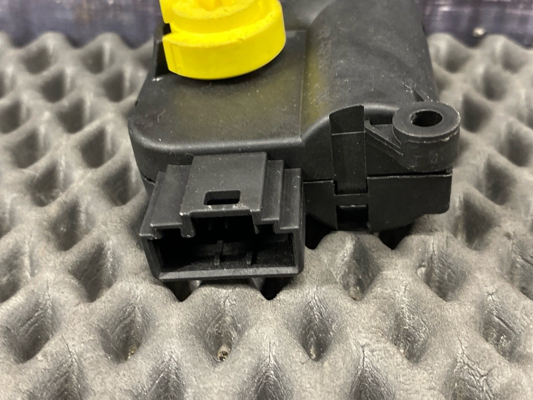 Мотор заслонки печки, 1250 рублей, Красноярск