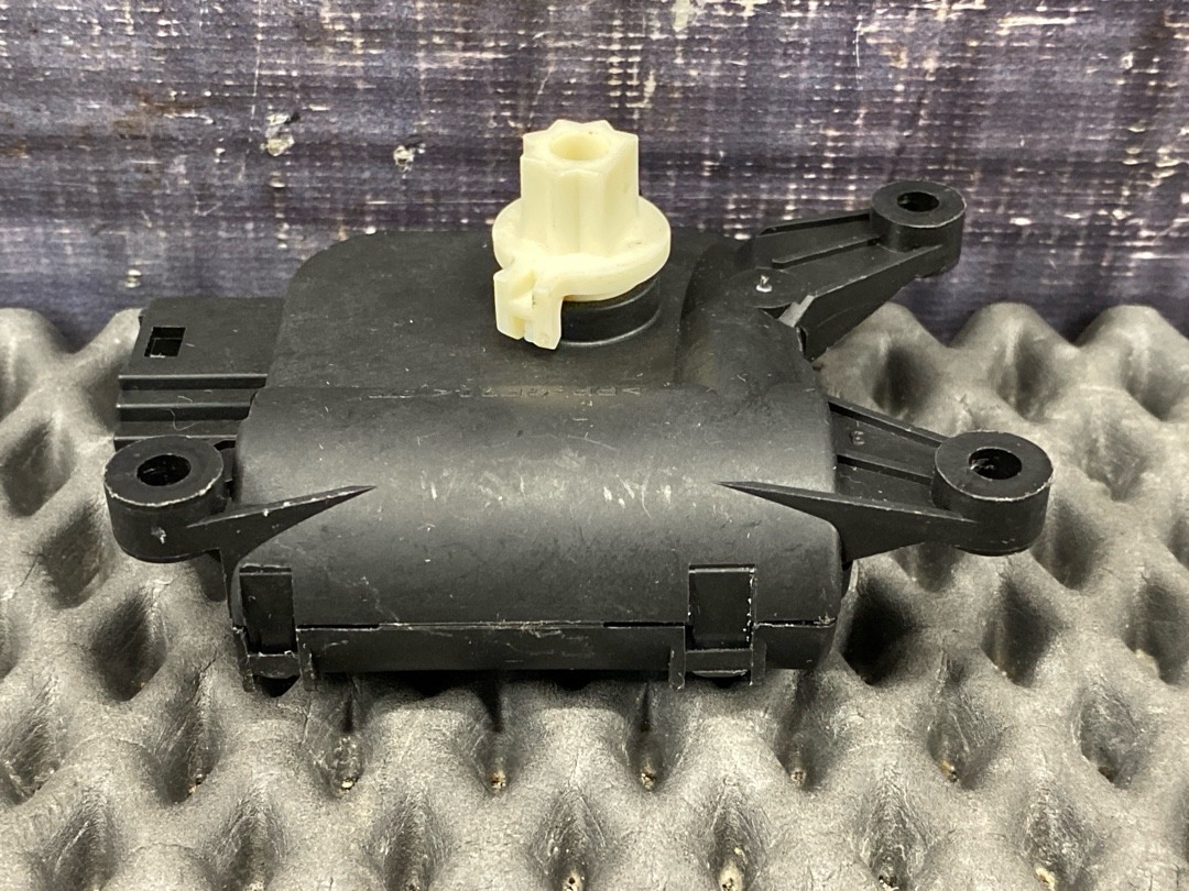 Мотор заслонки печки, 1250 рублей, Красноярск