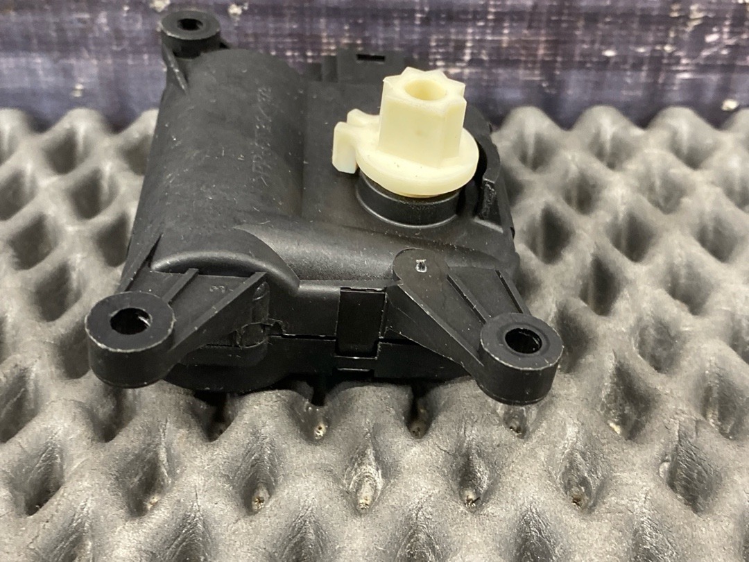 Мотор заслонки печки, 1250 рублей, Красноярск