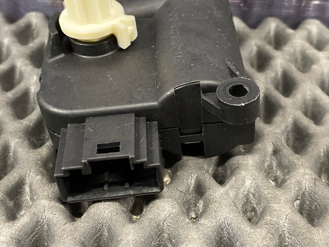 Мотор заслонки печки, 1250 рублей, Красноярск