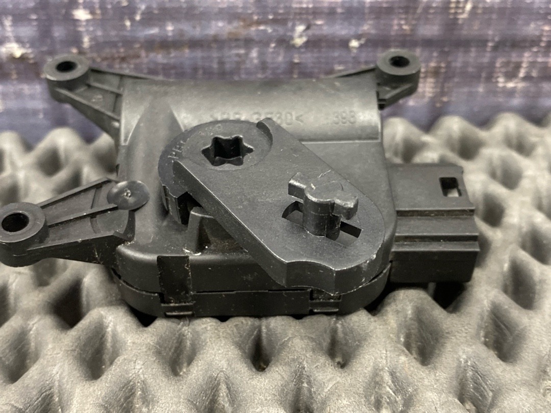 Мотор заслонки печки, 1470 рублей, Красноярск