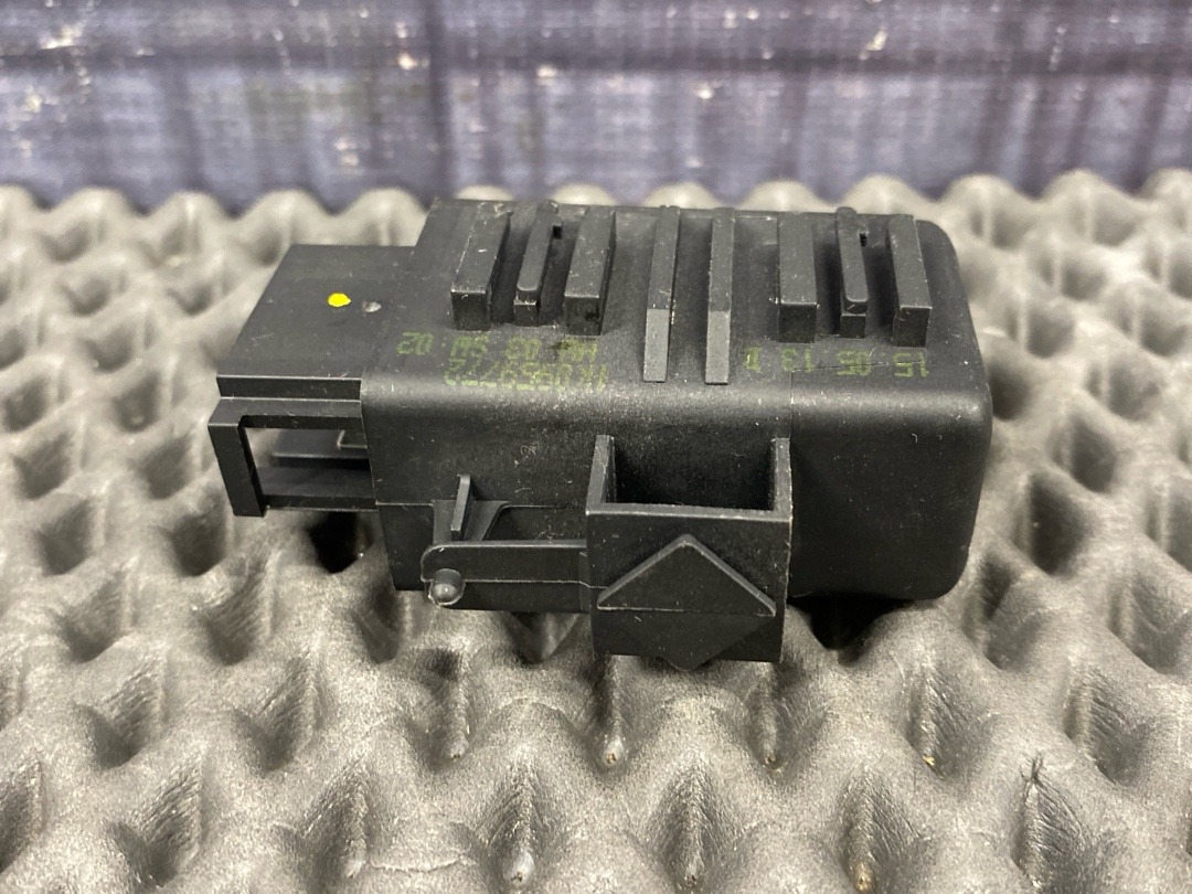 Блок управления подогревом сиденья, 2630 рублей, Красноярск