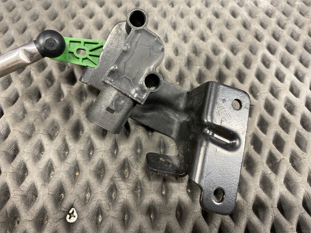 Датчик уровня подвески, 4410 рублей, Красноярск