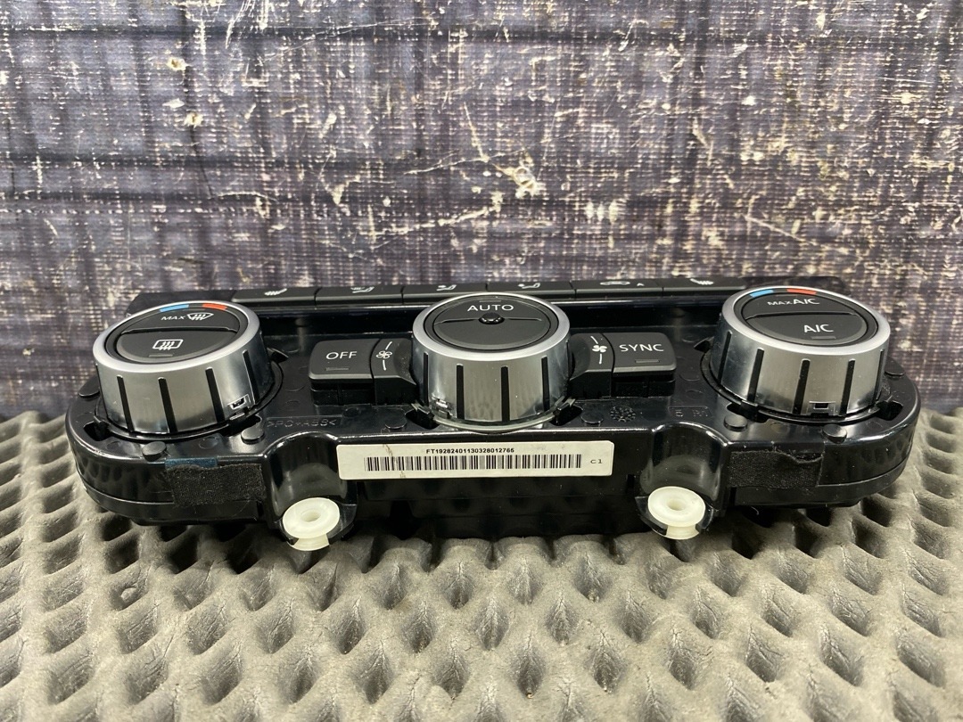 Блок управления климат-контролем, 8620 рублей, Красноярск