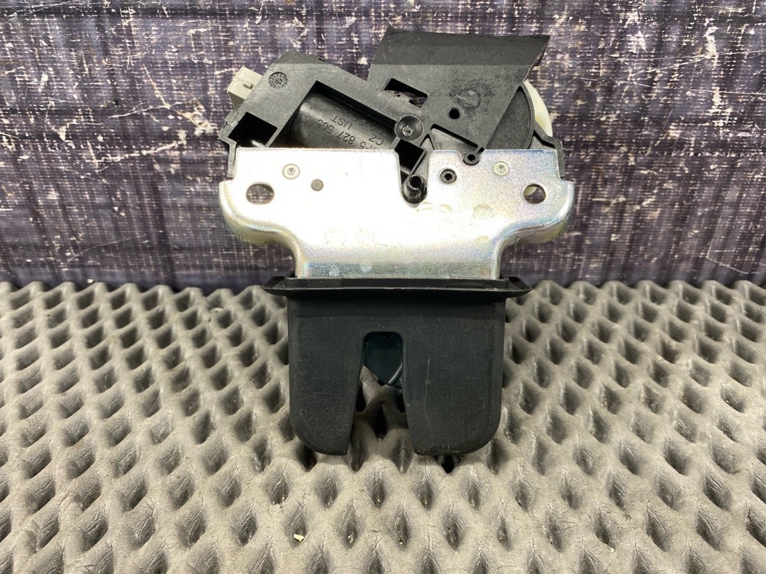 Замок багажника, 2860 рублей, Красноярск