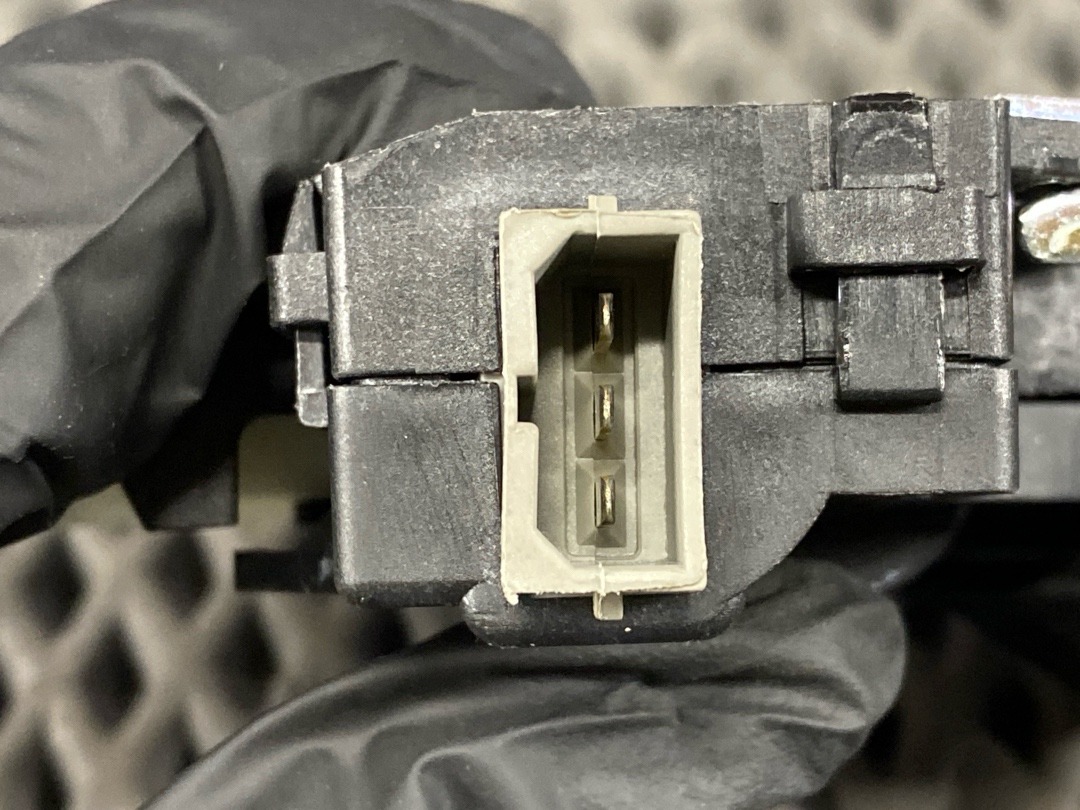 Замок багажника, 2860 рублей, Красноярск