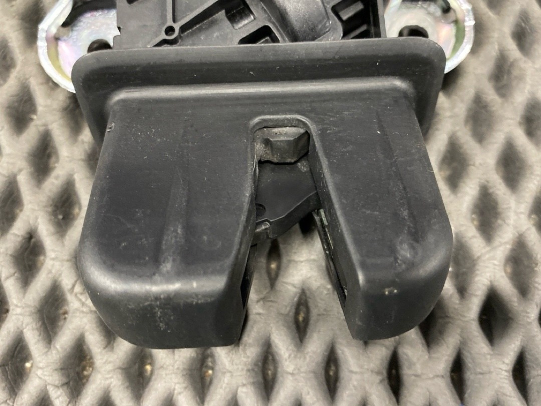 Замок багажника, 2860 рублей, Красноярск