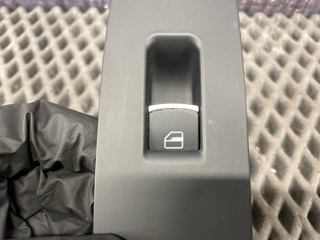 Кнопка стеклоподъемника, 890 рублей, Красноярск