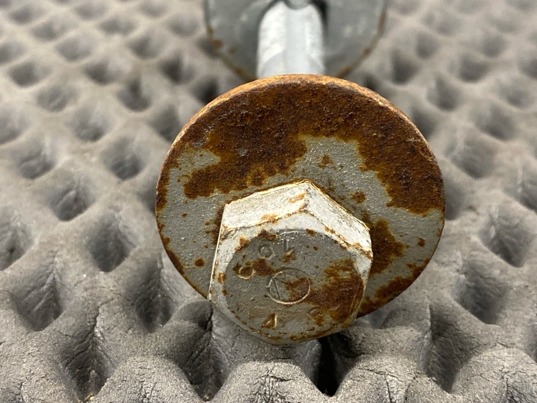 Болт развальный, 710 рублей, Красноярск