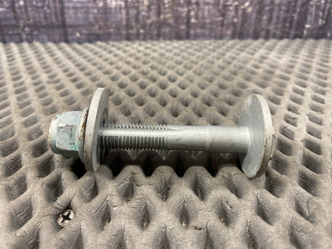 Болт развальный, 710 рублей, Красноярск