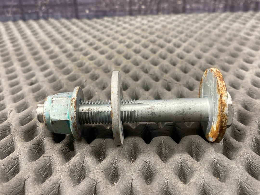 Болт развальный, 710 рублей, Красноярск