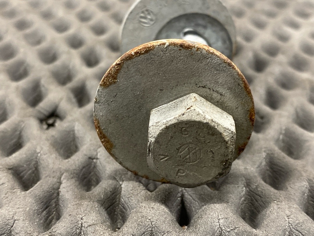 Болт развальный, 710 рублей, Красноярск