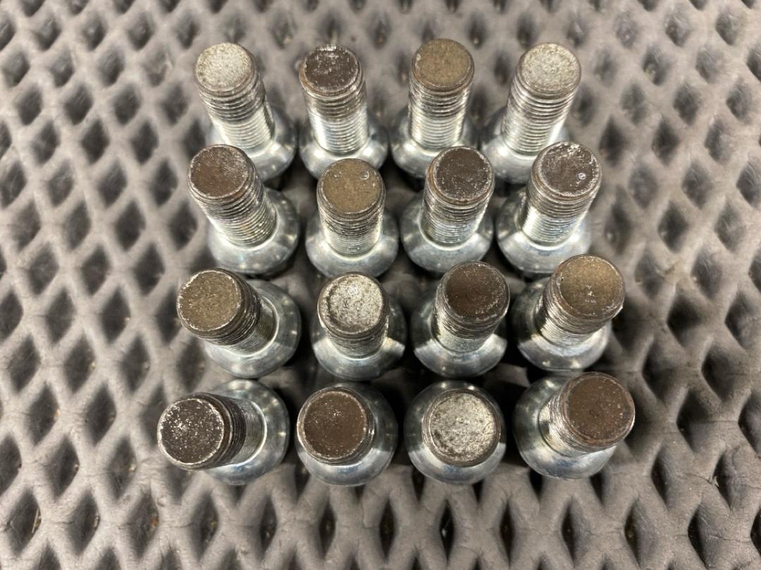 Комплект колесных болтов, 3210 рублей, Красноярск