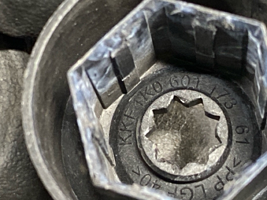 Комплект колесных болтов, 3210 рублей, Красноярск