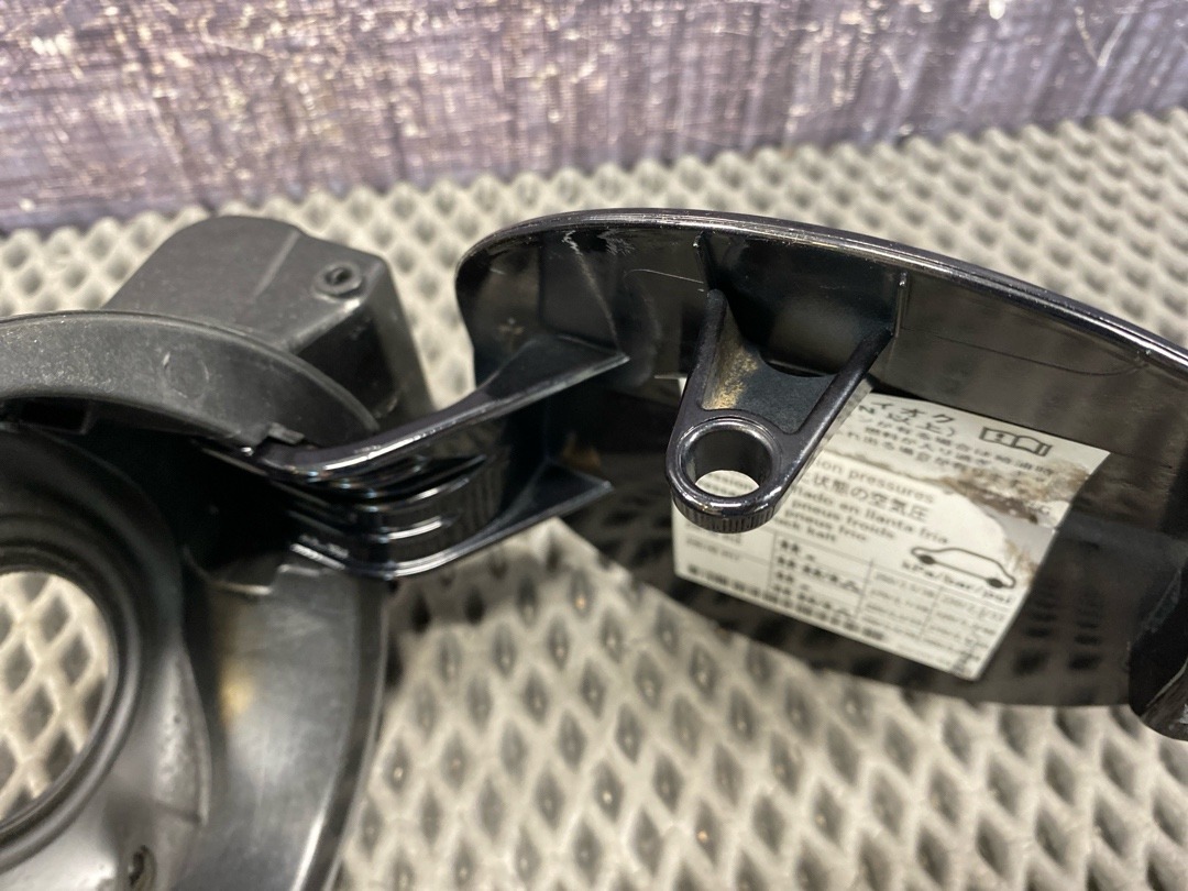 Лючок бензобака, 2860 рублей, Красноярск