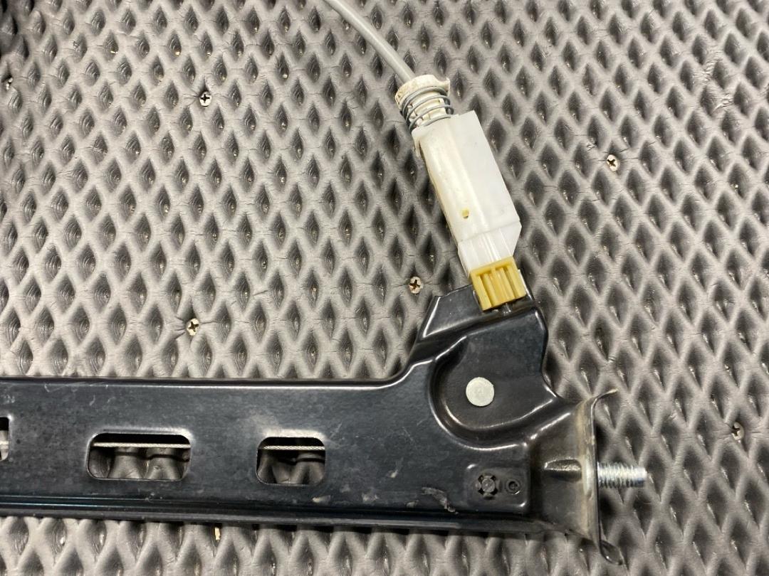 Стеклоподъемник, 3210 рублей, Красноярск