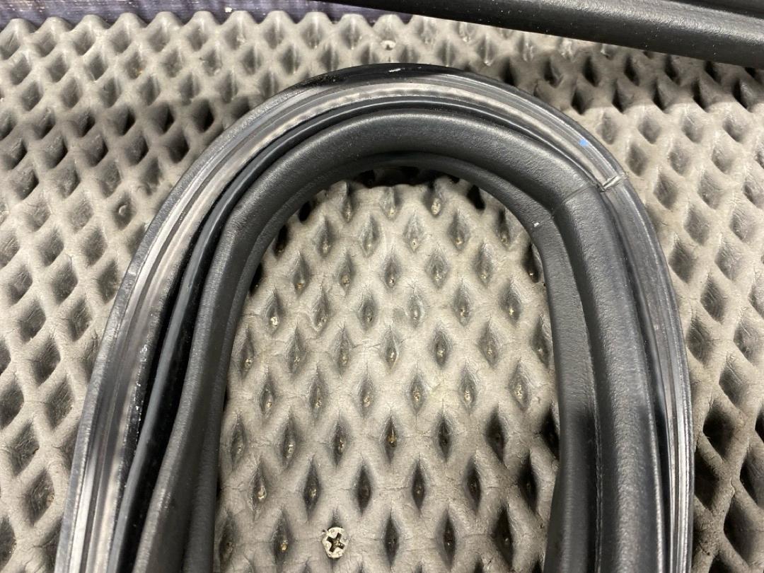 Уплотнитель крышки багажника, 1930 рублей, Красноярск