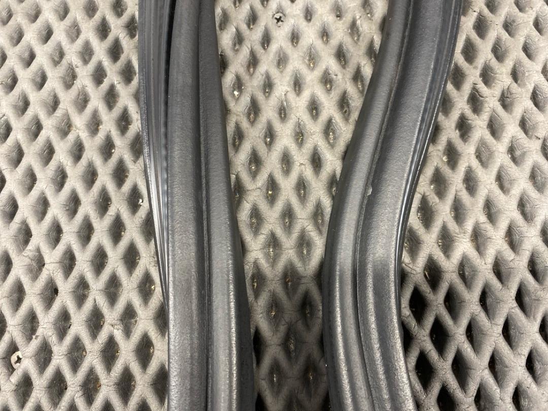 Уплотнитель крышки багажника, 1930 рублей, Красноярск