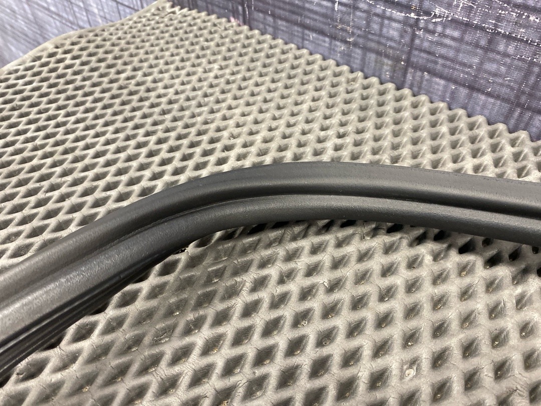 Уплотнитель крышки багажника, 1930 рублей, Красноярск