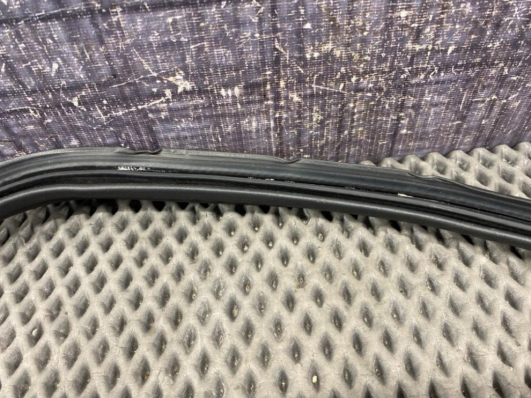 Уплотнитель крышки багажника, 1930 рублей, Красноярск