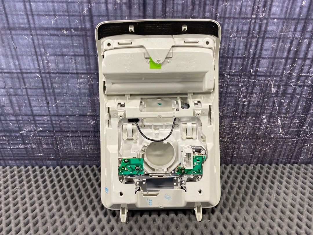 Плафон салона, 3260 рублей, Красноярск