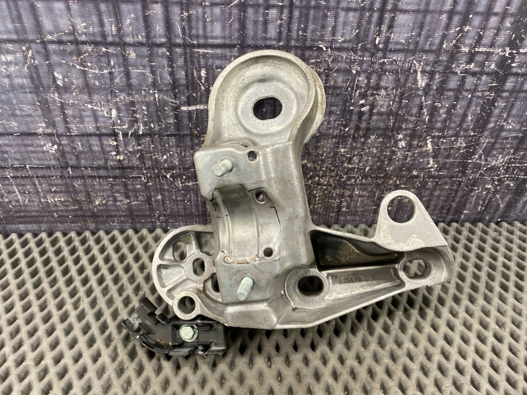 Кронштейн двигателя, 1110 рублей, Красноярск