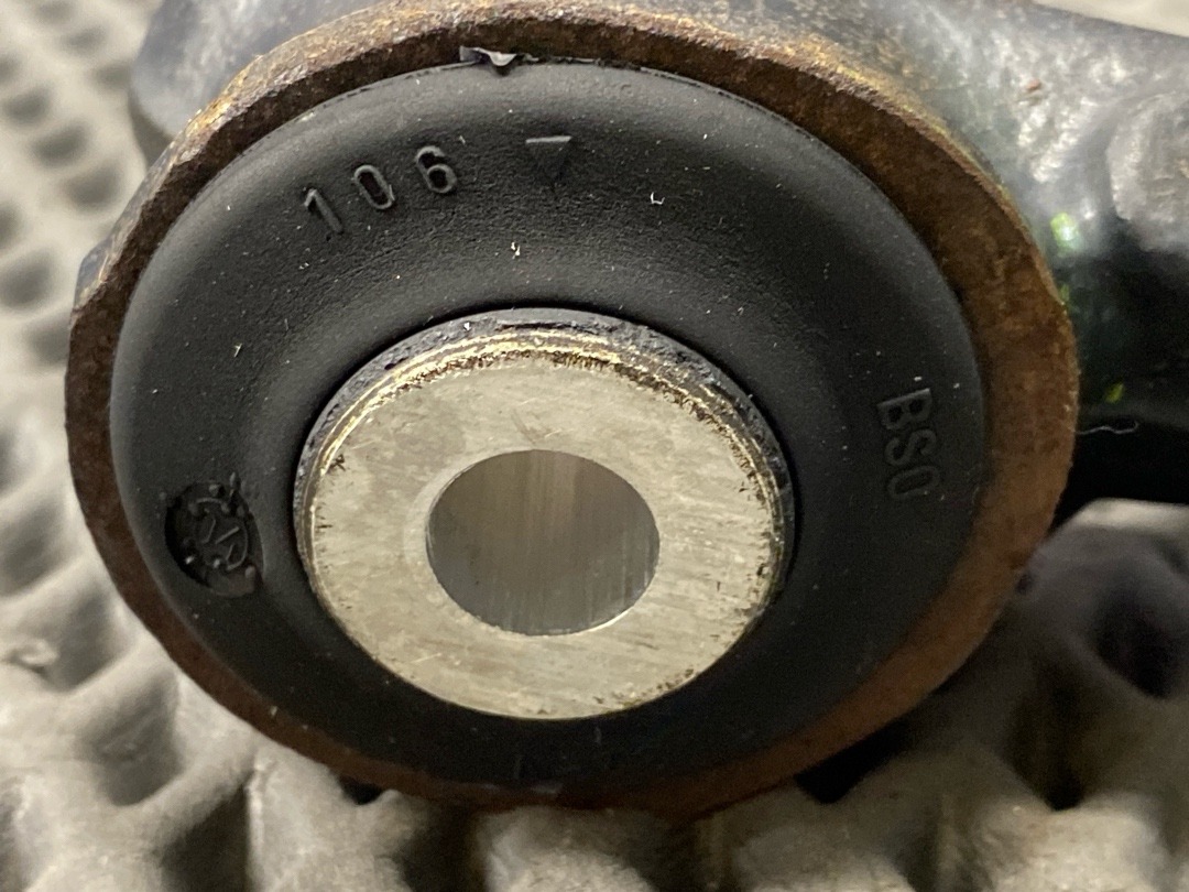 Поворотный кулак, 4010 рублей, Красноярск