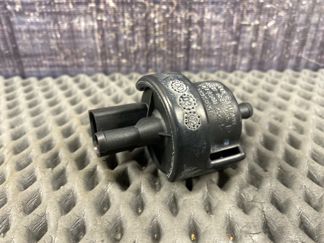 Клапан вентиляции топливного бака, 2230 рублей, Красноярск