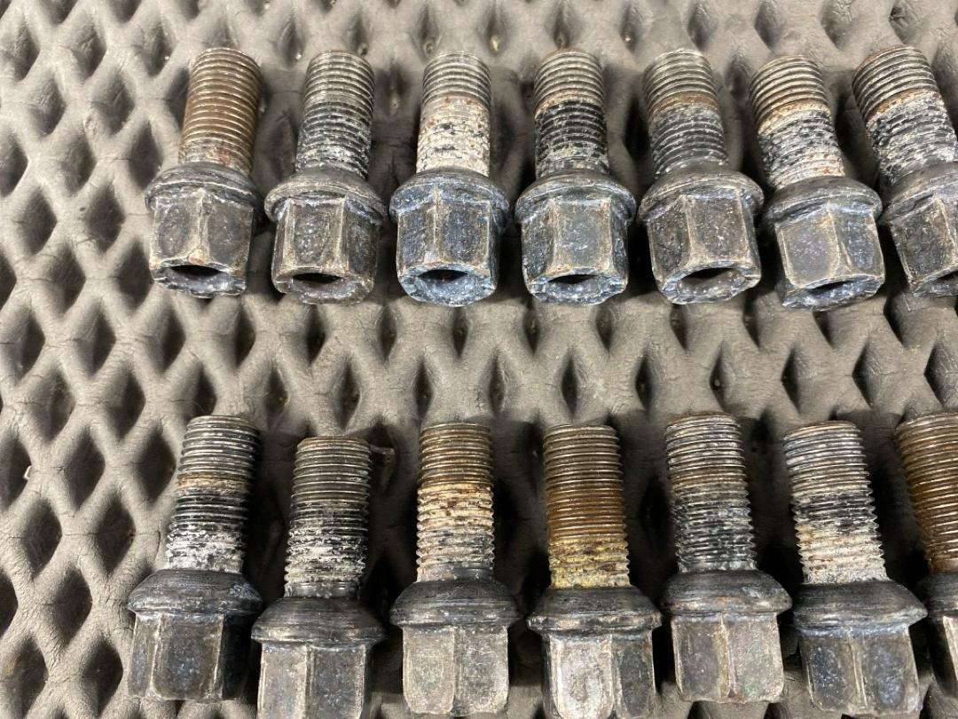 Комплект колесных болтов, 3340 рублей, Красноярск