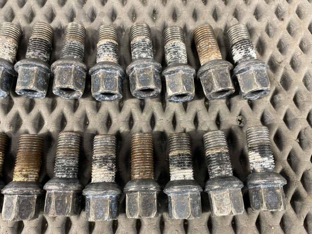 Комплект колесных болтов, 3340 рублей, Красноярск